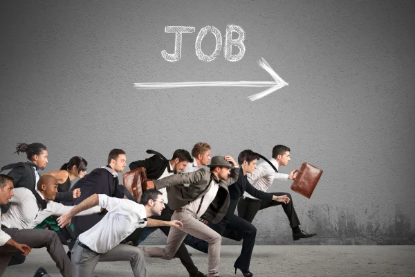 Students running towards job opportunities after completing digital marketing course